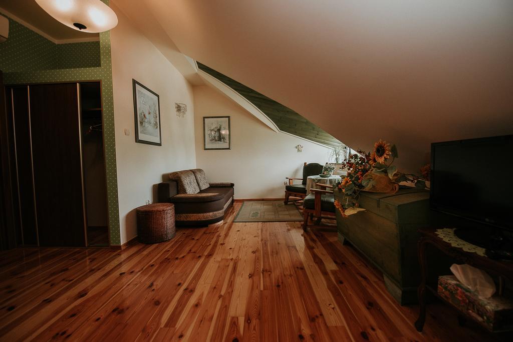 Kaktusik Hotel Augustów Buitenkant foto
